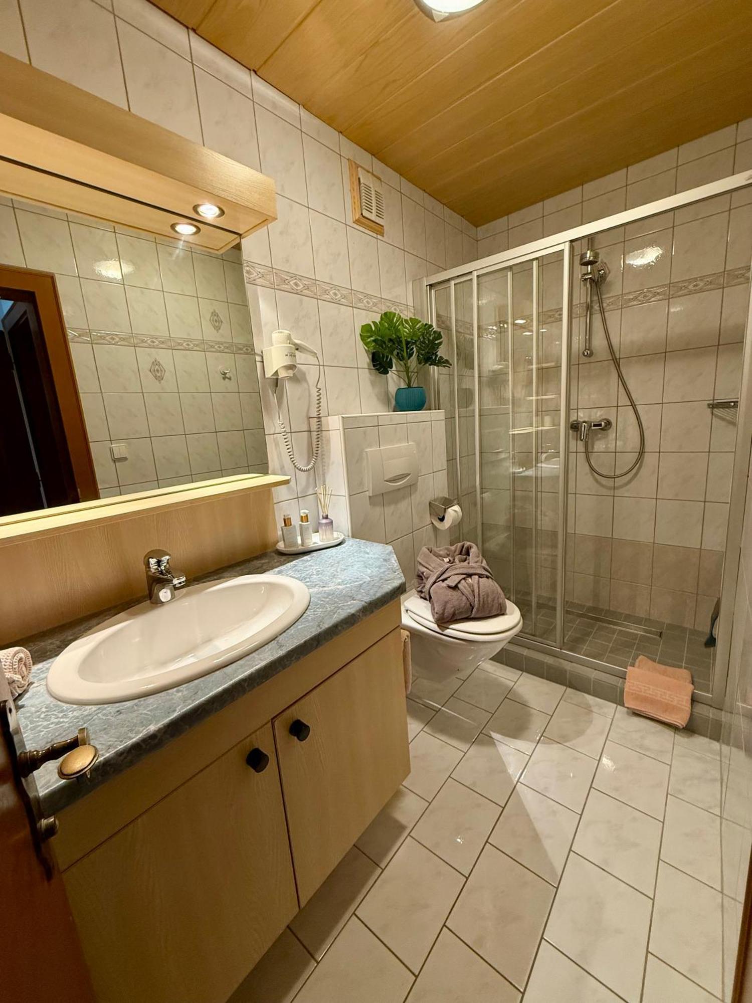 Apartmenthaus Brigitte 로이타쉬 외부 사진